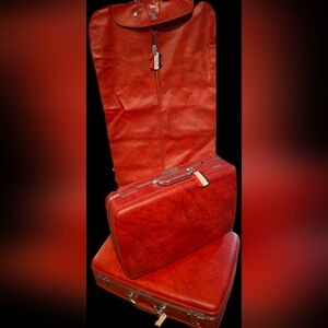 Vintage American Tourister Escort Red Luggage Set